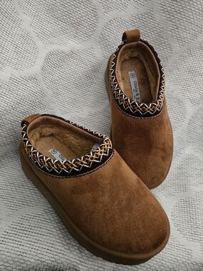 Olivia & Kate Brown Cozy Slip-On Slippers for Kids